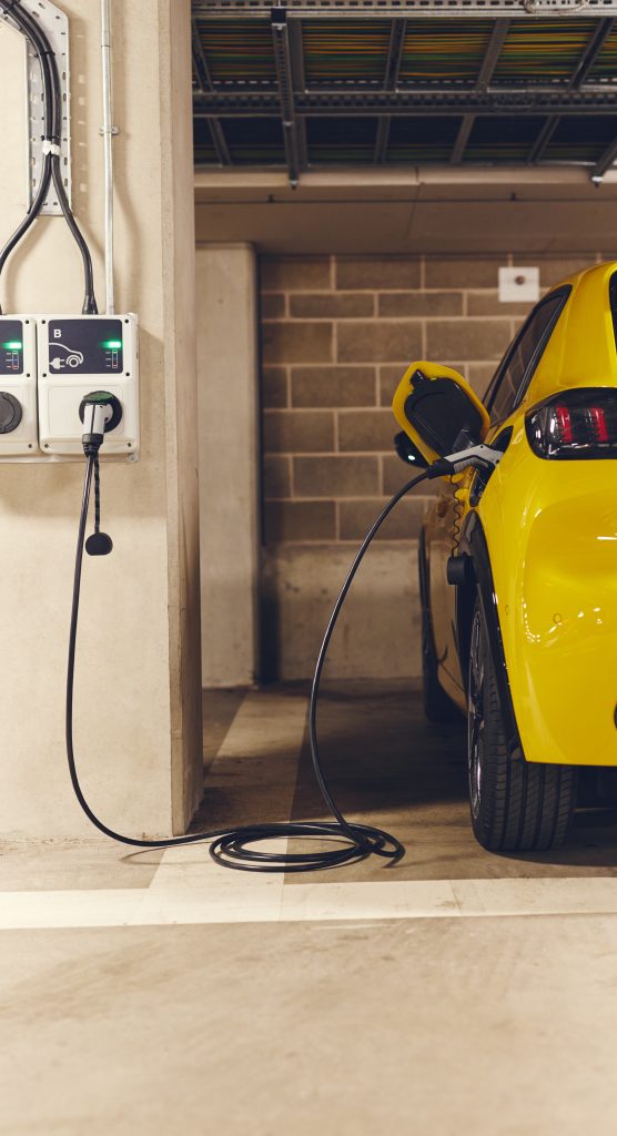 electric,car,charging,home,garage,on,rapid,charger